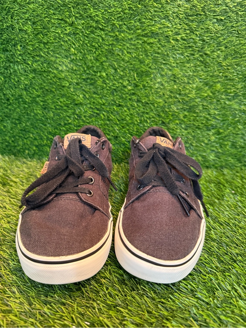 Vans Men's grey textile Low-Top cork like logo tongue with White Sole m 10